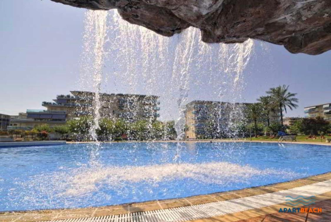 Apartbeach Los Juncos Residencial Piscinas Y Petanca La Pineda Exterior photo