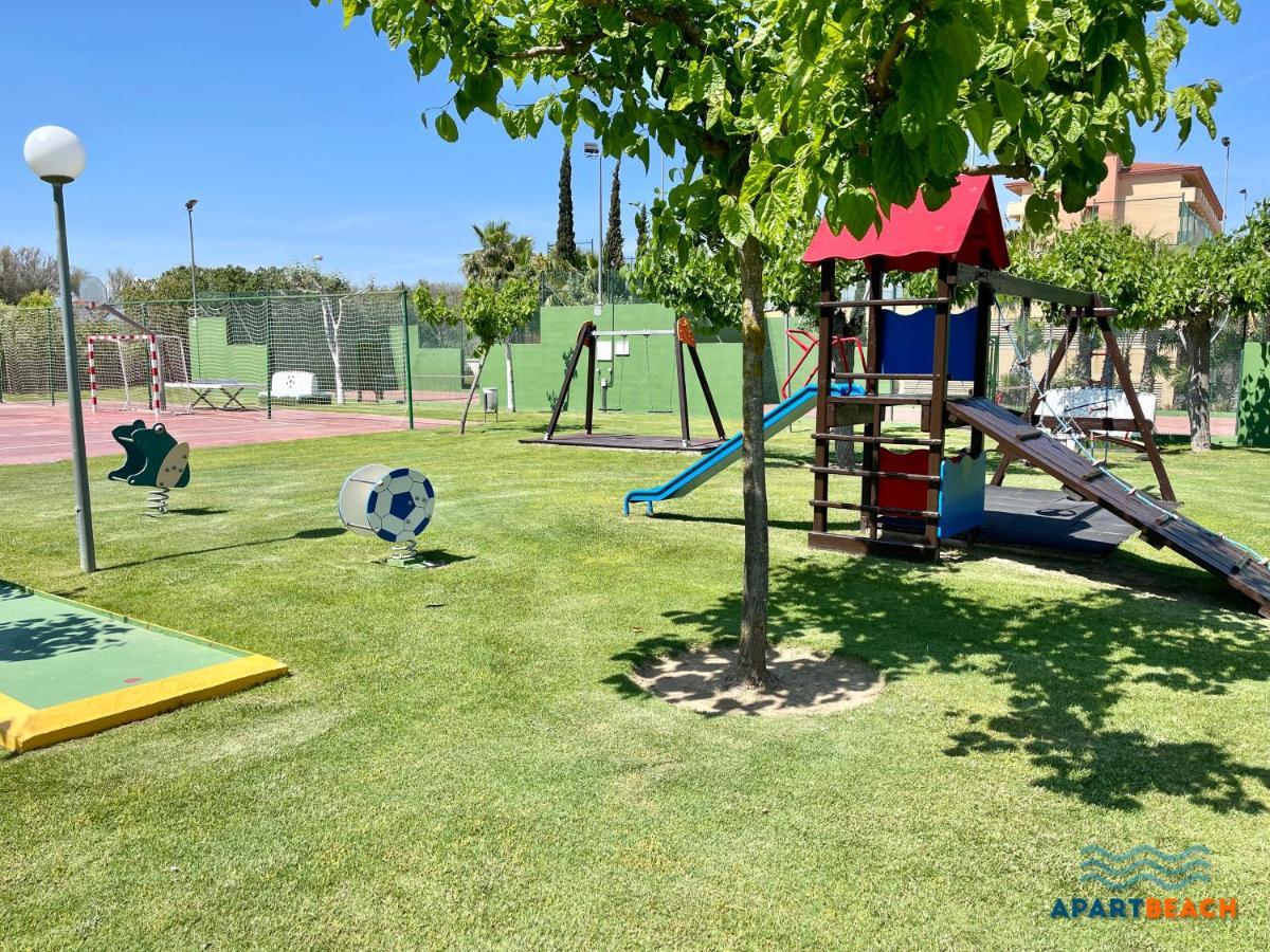 Apartbeach Los Juncos Residencial Piscinas Y Petanca La Pineda Exterior photo