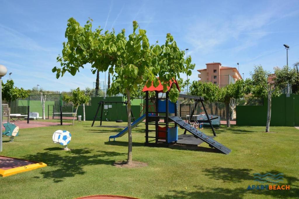 Apartbeach Los Juncos Residencial Piscinas Y Petanca La Pineda Exterior photo