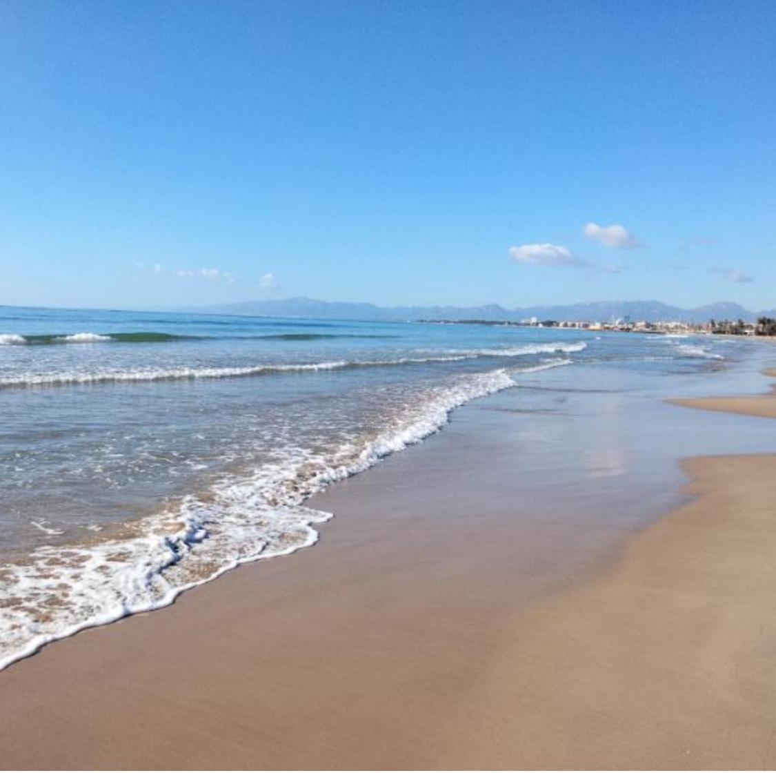 Apartbeach Los Juncos Residencial Piscinas Y Petanca La Pineda Exterior photo